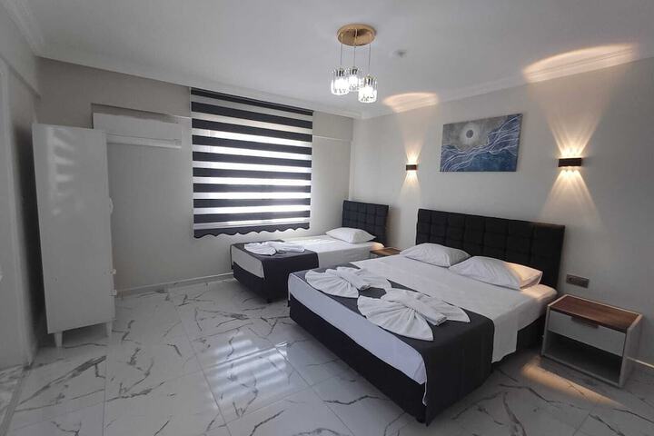 Room 3 of 35