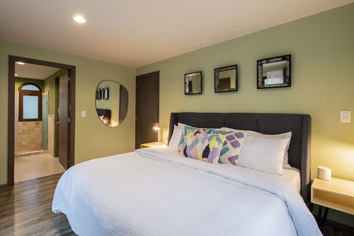 Room 6 of 40