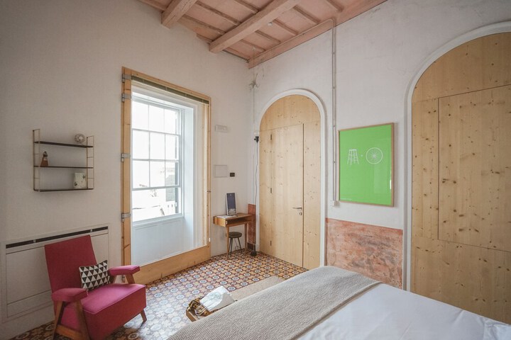 Room 8 of 49