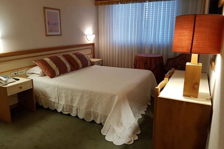 Room 14 of 54