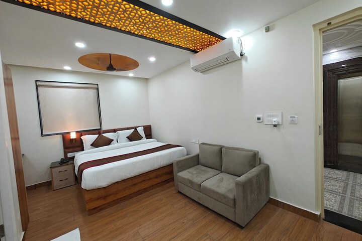 Room 17 of 70
