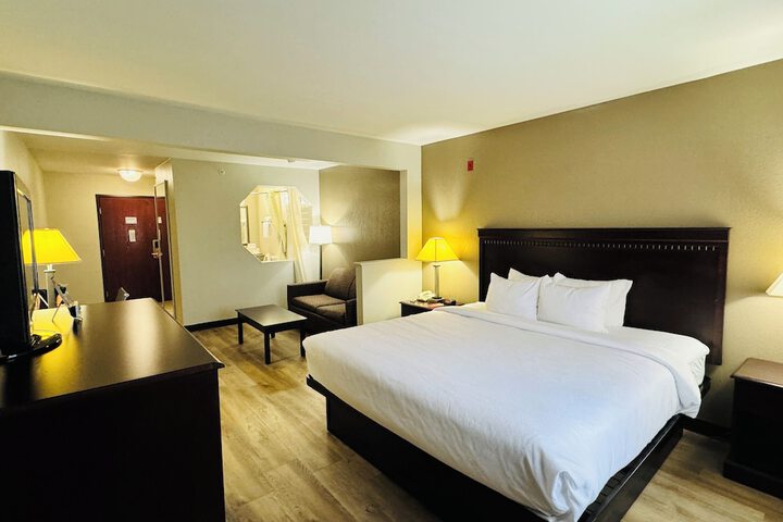 1 King Bed (11 of 22)