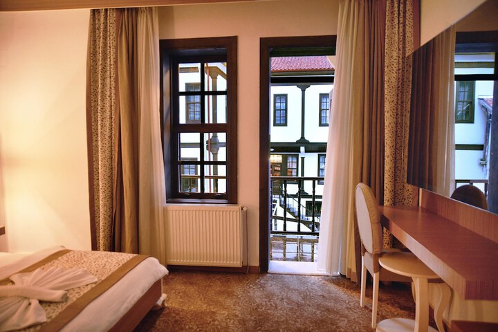 Room 19 of 53