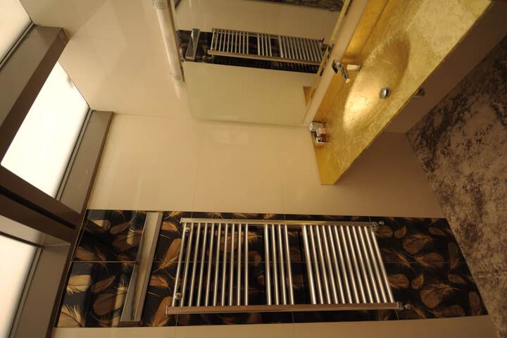 Clean Restrooms