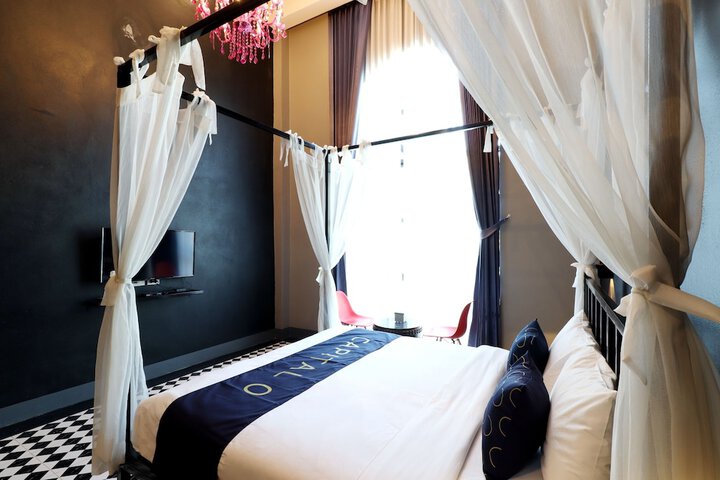 Room 48 of 99