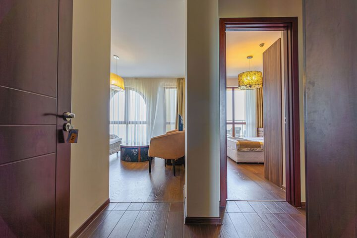 Room 14 of 35
