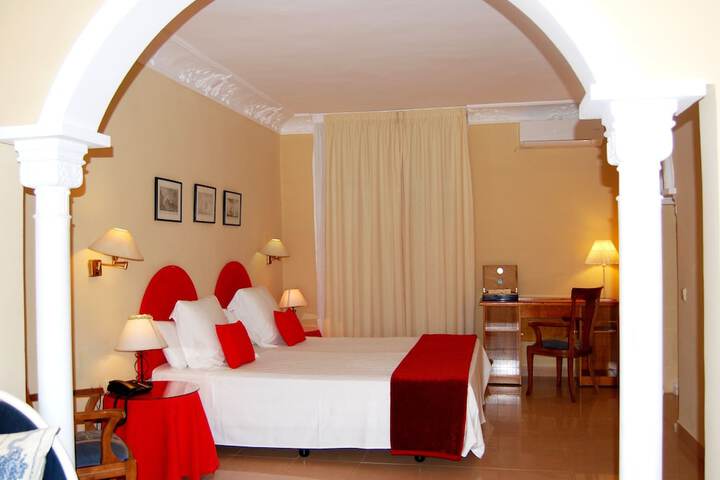 Room 4 of 71