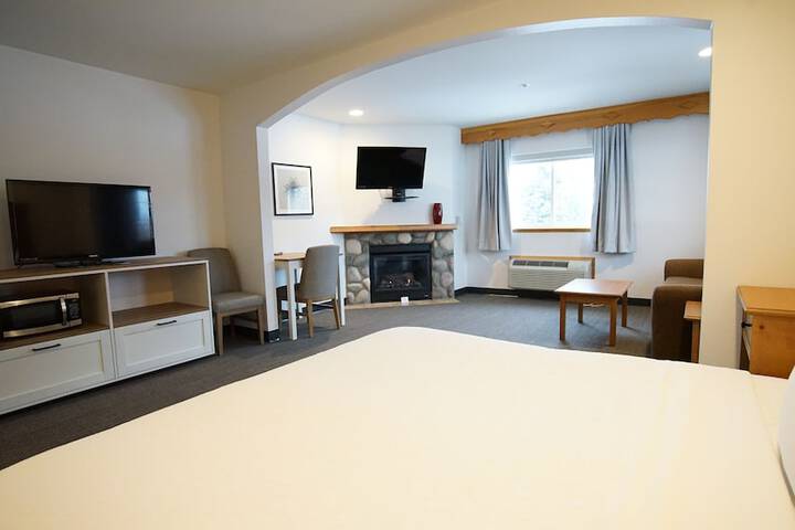 Room 52 of 150