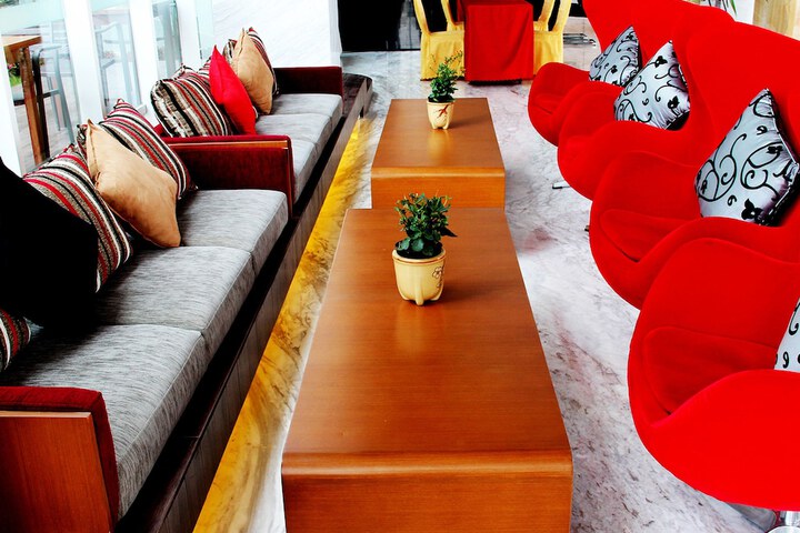 Guest Lobby