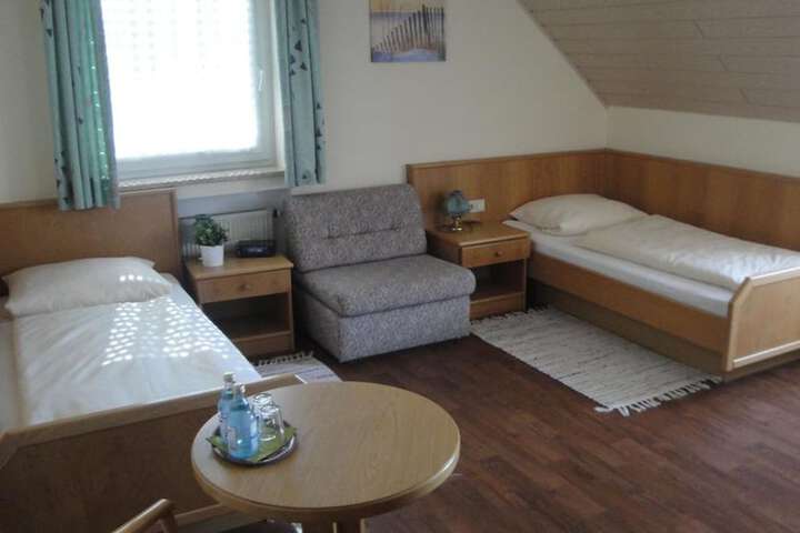 Room 10 of 30