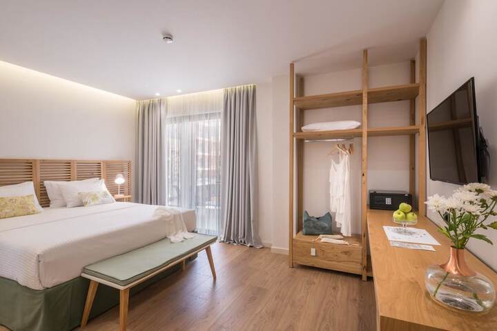 Room 18 of 163