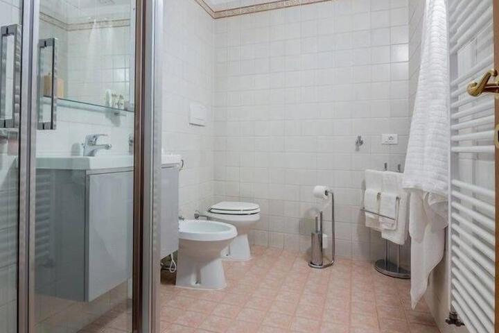 Room 10 of 58