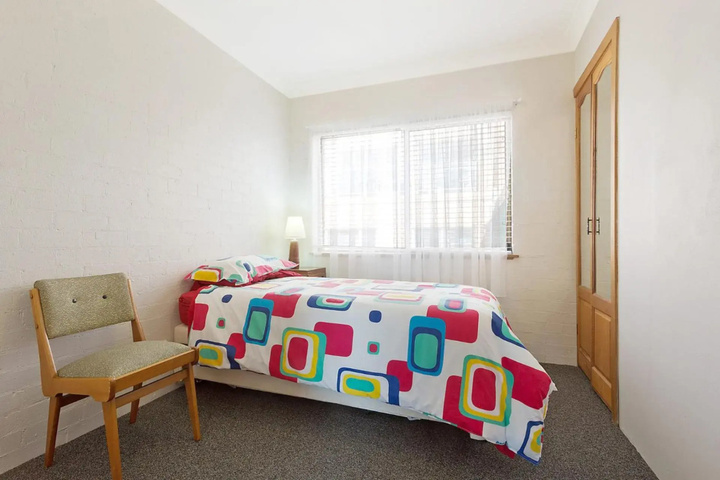 Room 3 of 9
