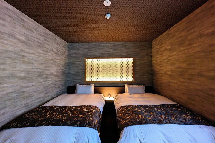 Room 17 of 138