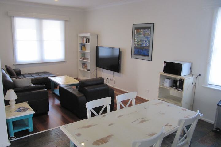 Room 17 of 38