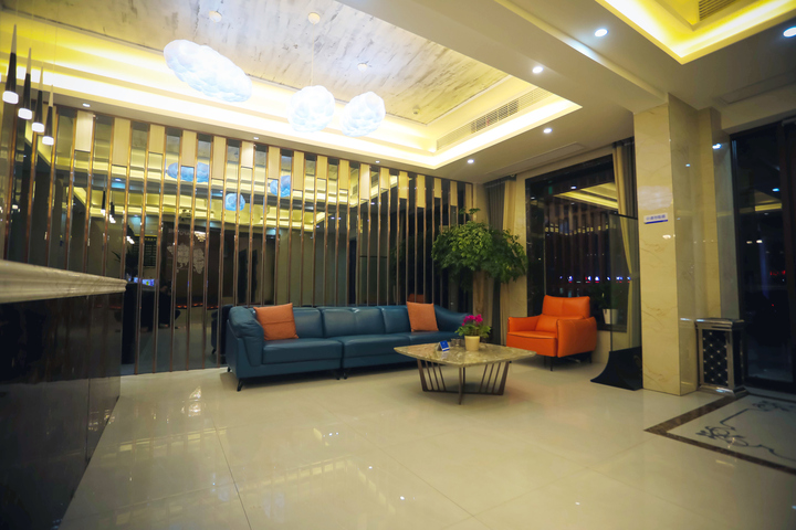 Hotel Interior 5 of 16