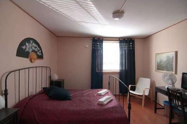 Room 8 of 44