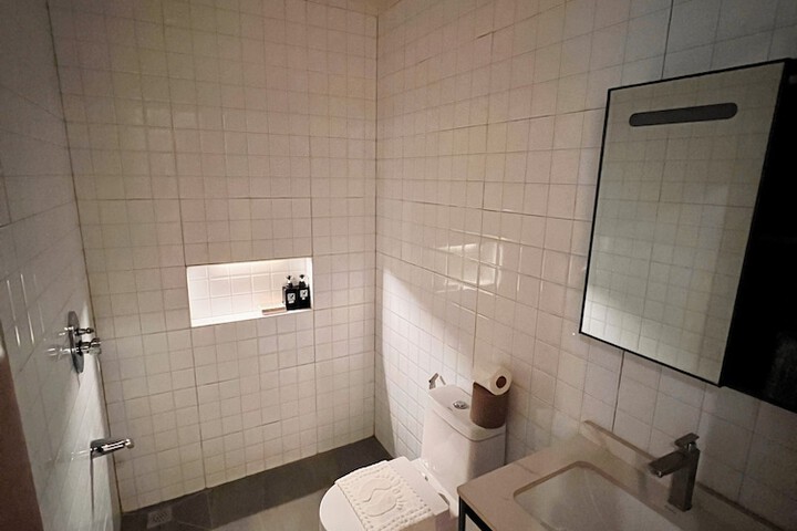 Room 15 of 24