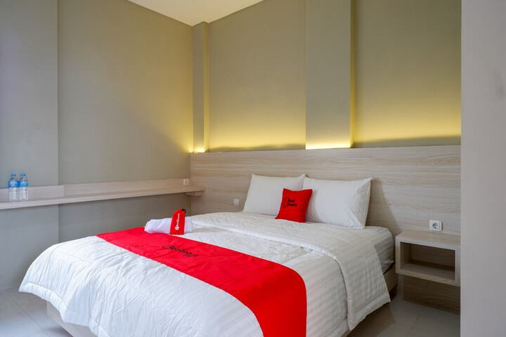 RedDoorz Syariah near PRPP Semarang