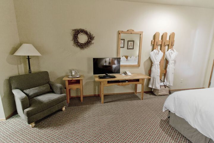 Room 13 of 33