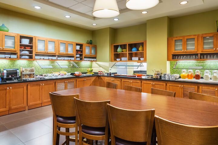 Breakfast area