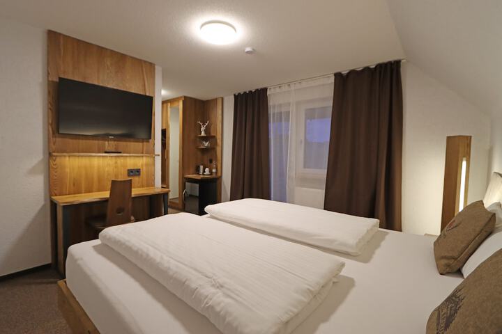 Room 22 of 121