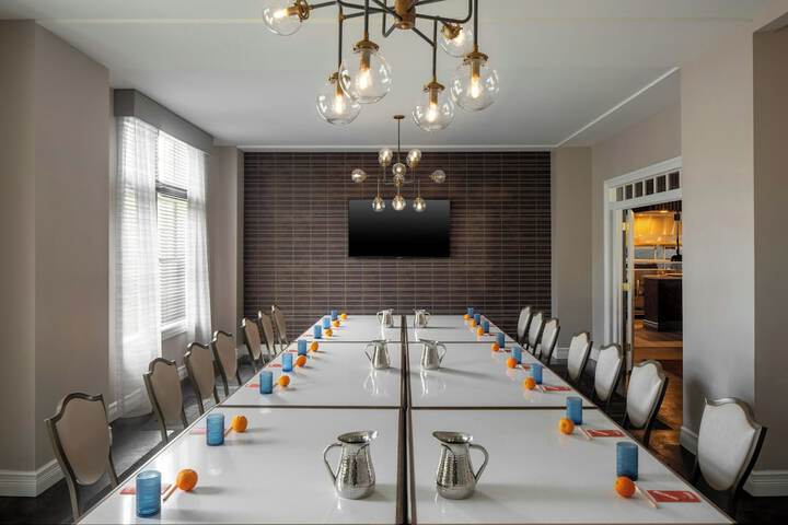 Meeting facility
