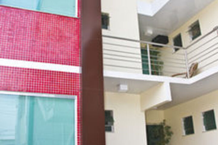Hotel Exterior 9 of 74