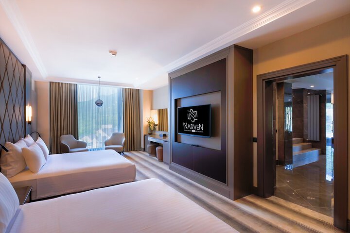 Room 27 of 89