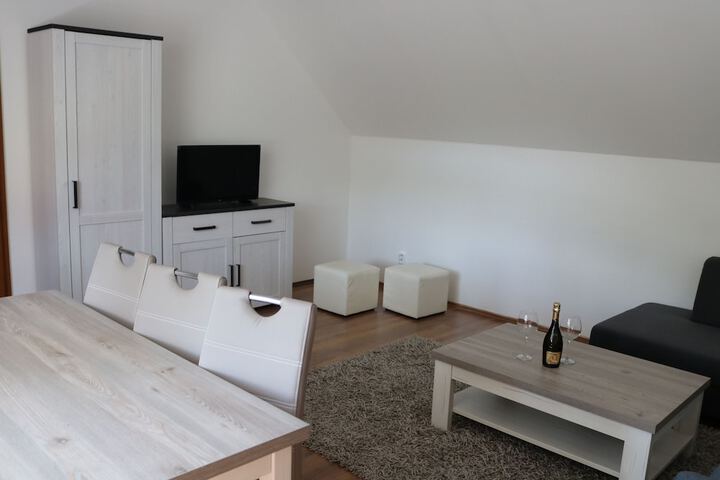 Room 17 of 36