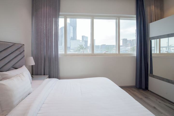 Room 4 of 42