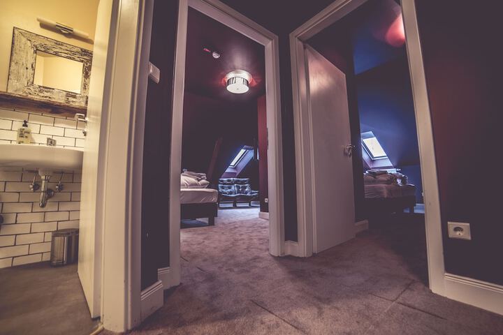 Room 7 of 53