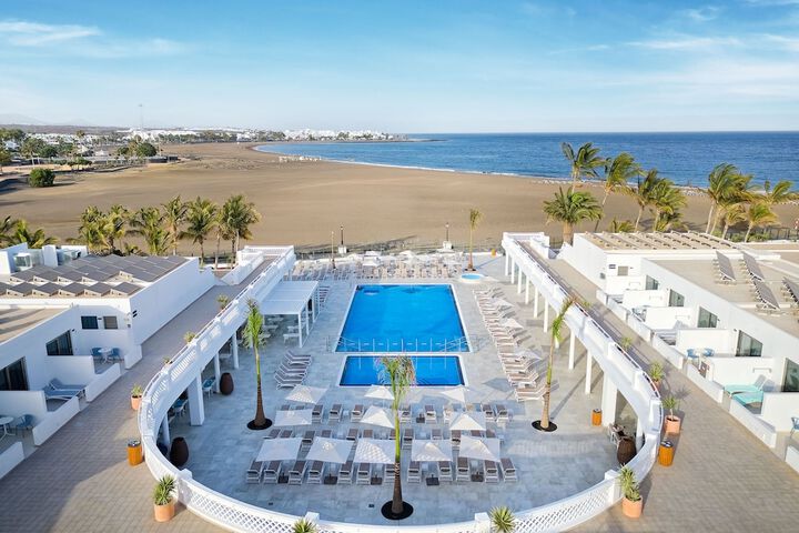Hotel Entry