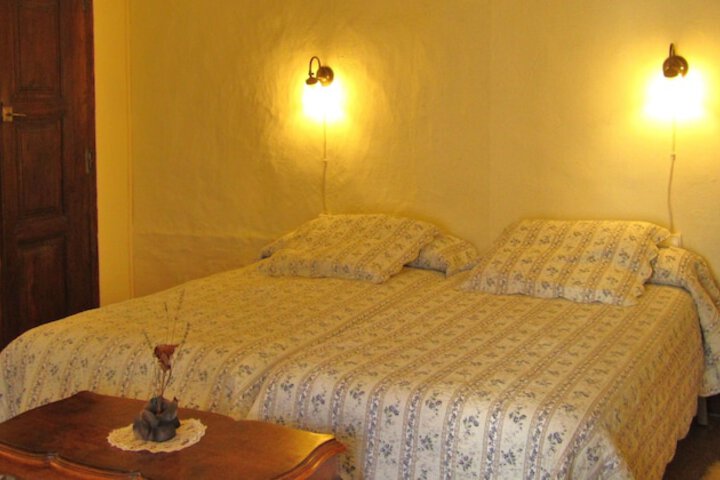 Room 9 of 10