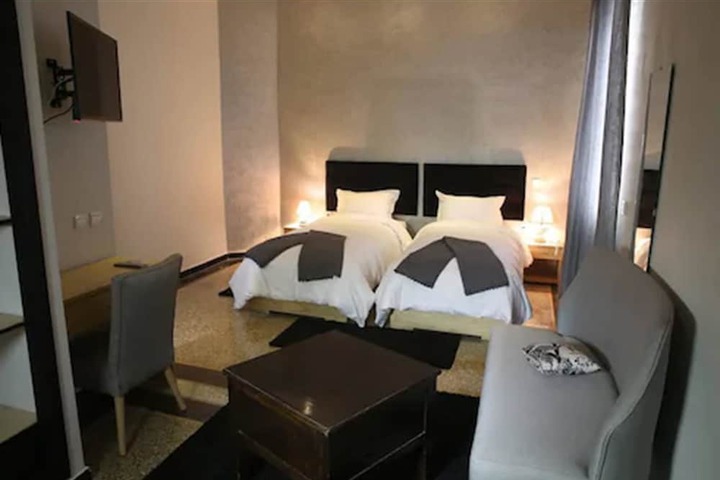 Room 14 of 26