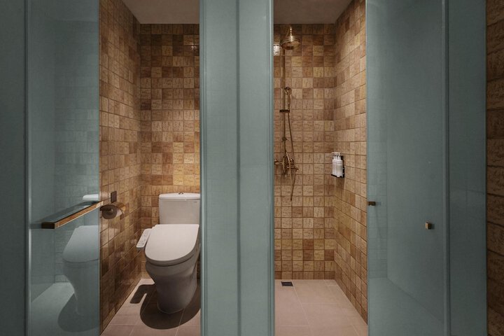 Room 42 of 57