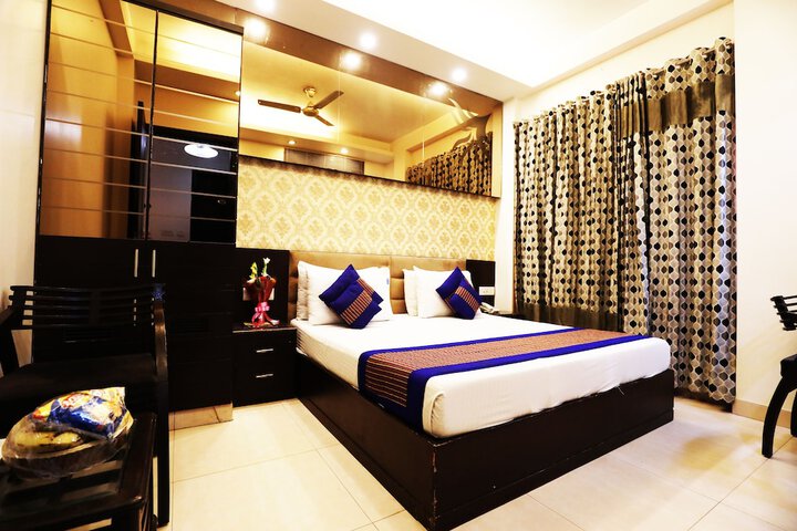 Room 12 of 31