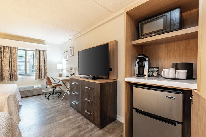 Room 49 of 108