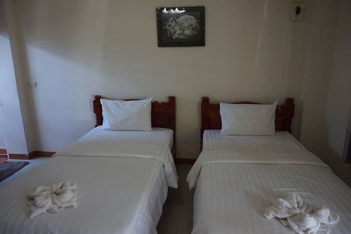 Room 15 of 24