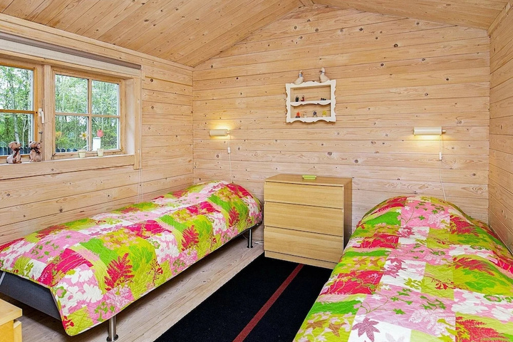 Room 3 of 21