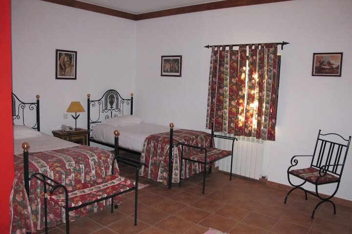 Room 2 of 55