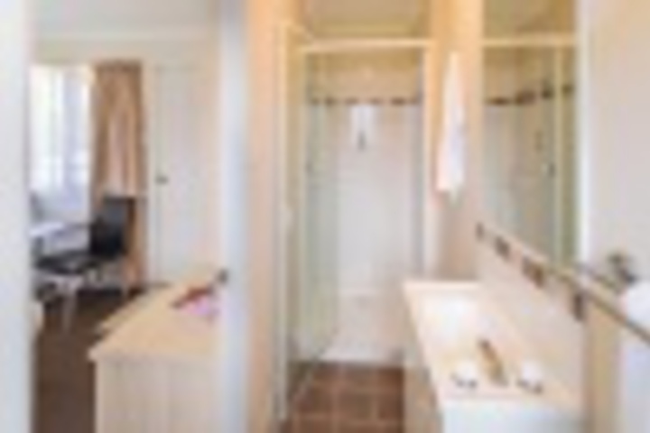 Room 387 of 611