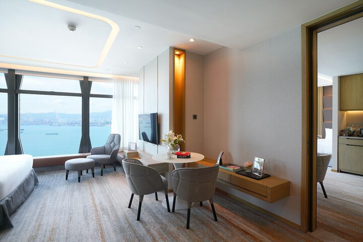 Room 22 of 60
