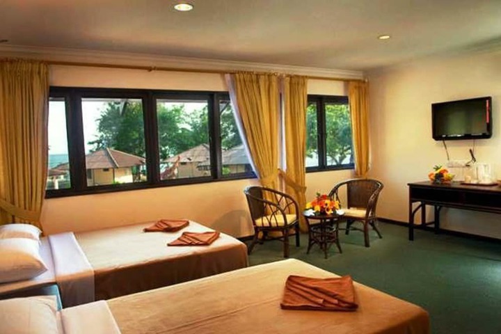 Room 8 of 36