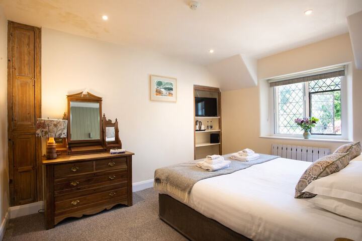 Room 7 of 25