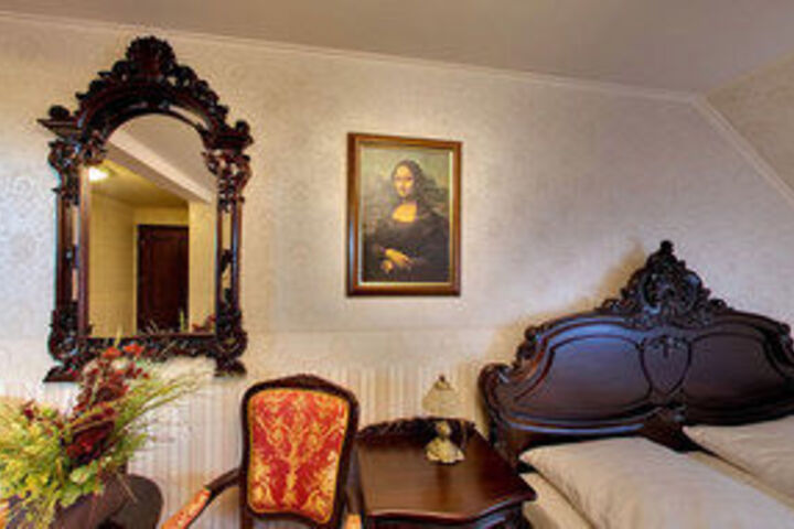 Room 26 of 34