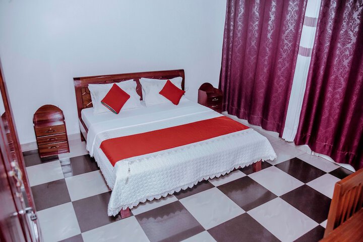 Room 2 of 46
