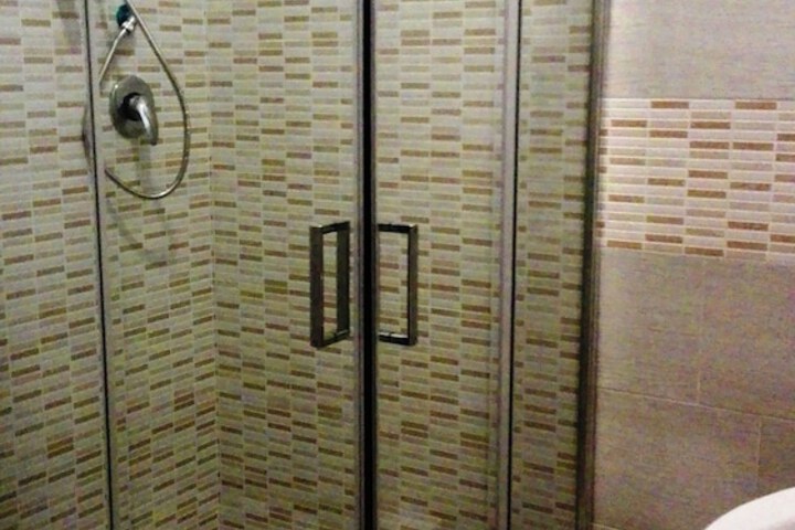 Room 16 of 20