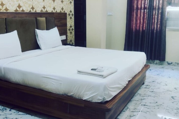 Room 16 of 23