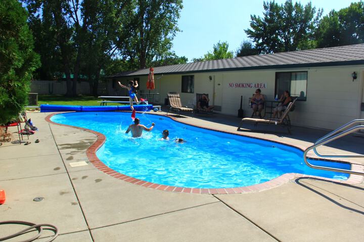 Pool 34 of 46